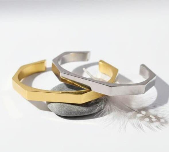 Hand Cuff Stainless steel -silver